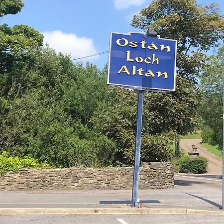 Ostan Loch Altan Cashel Hill