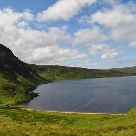 Ostan Loch Altan Cashel Hill