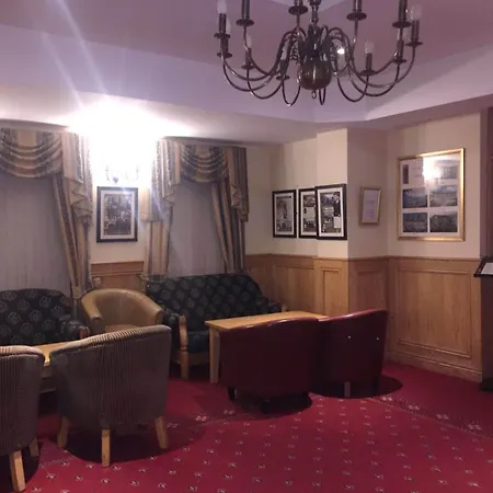 Ostan Loch Altan Cashel Hill