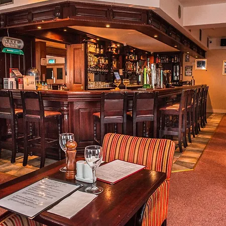 Ostan Loch Altan Cashel Hill