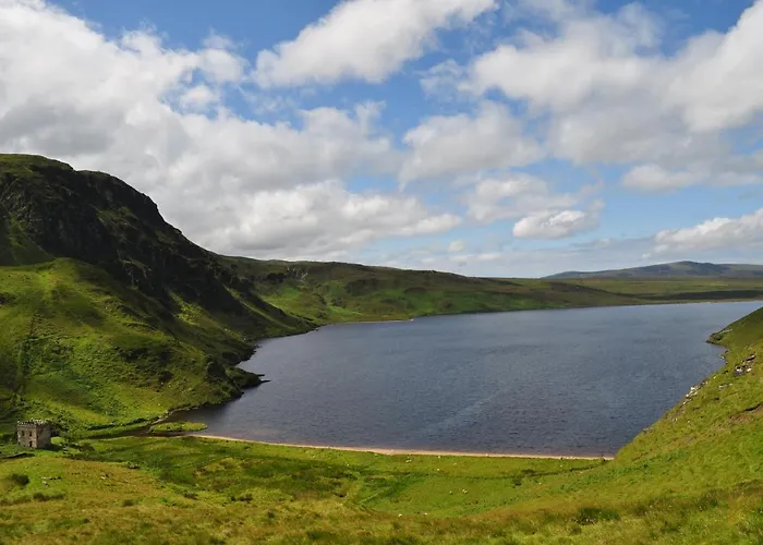 Ostan Loch Altan Cashel Hill